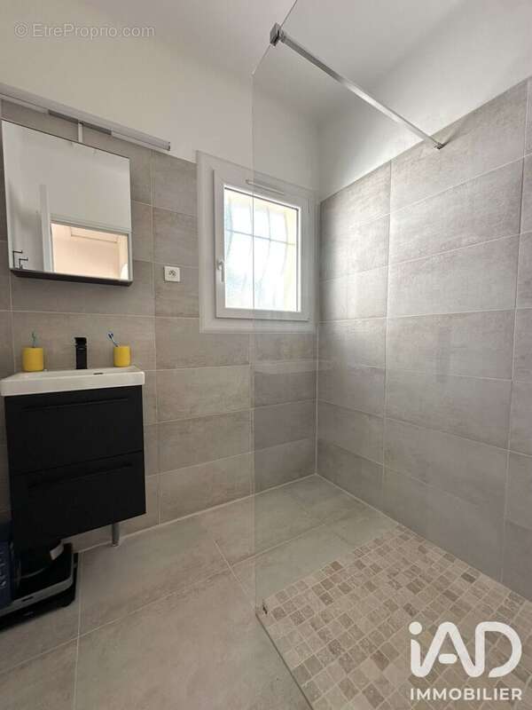 Maison 70 m² à Saint-Raphael  - photo 8