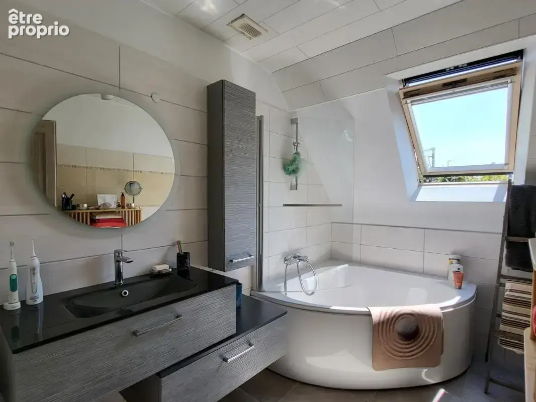 Nouveau sur le marché : belle maison à Louannec, 4 chambes, quartier recherché, chauffage par géothermie ! - photo 16