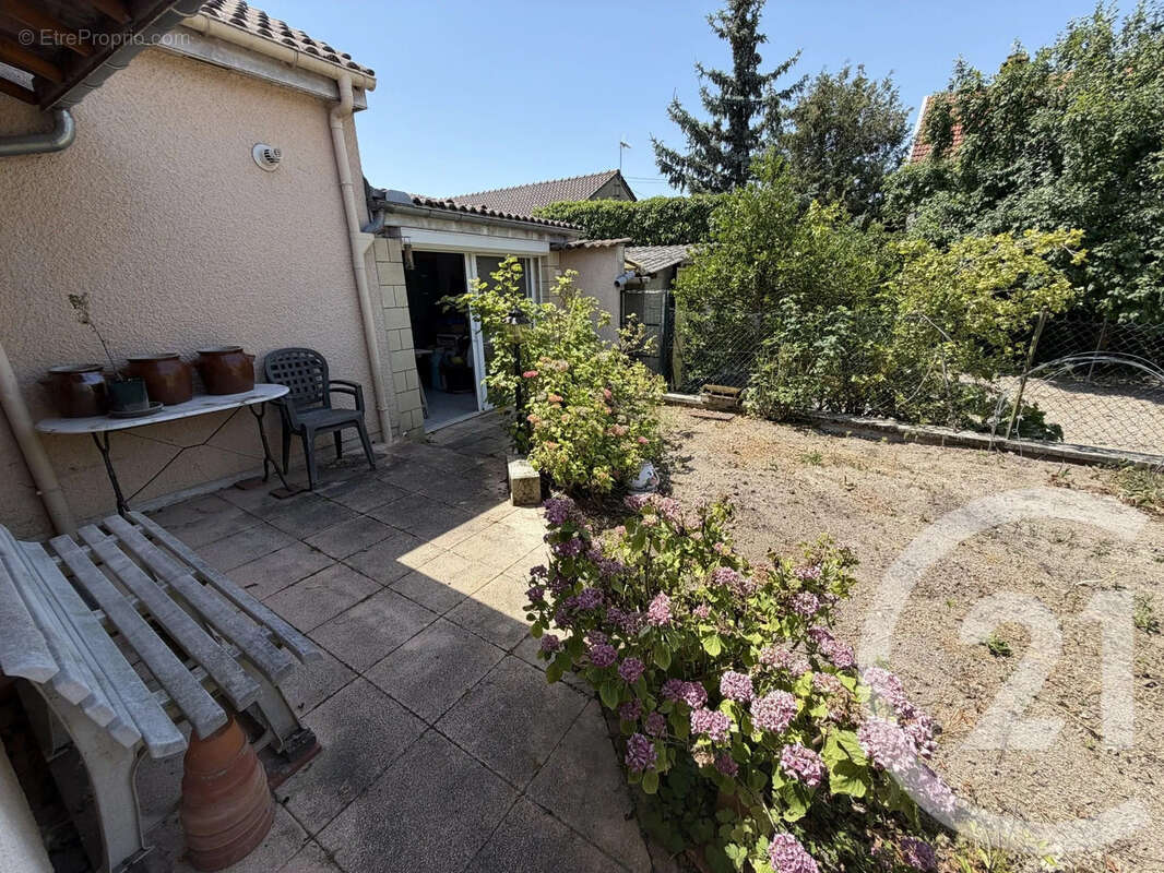 Maison 103 m² à Recy  - photo 2