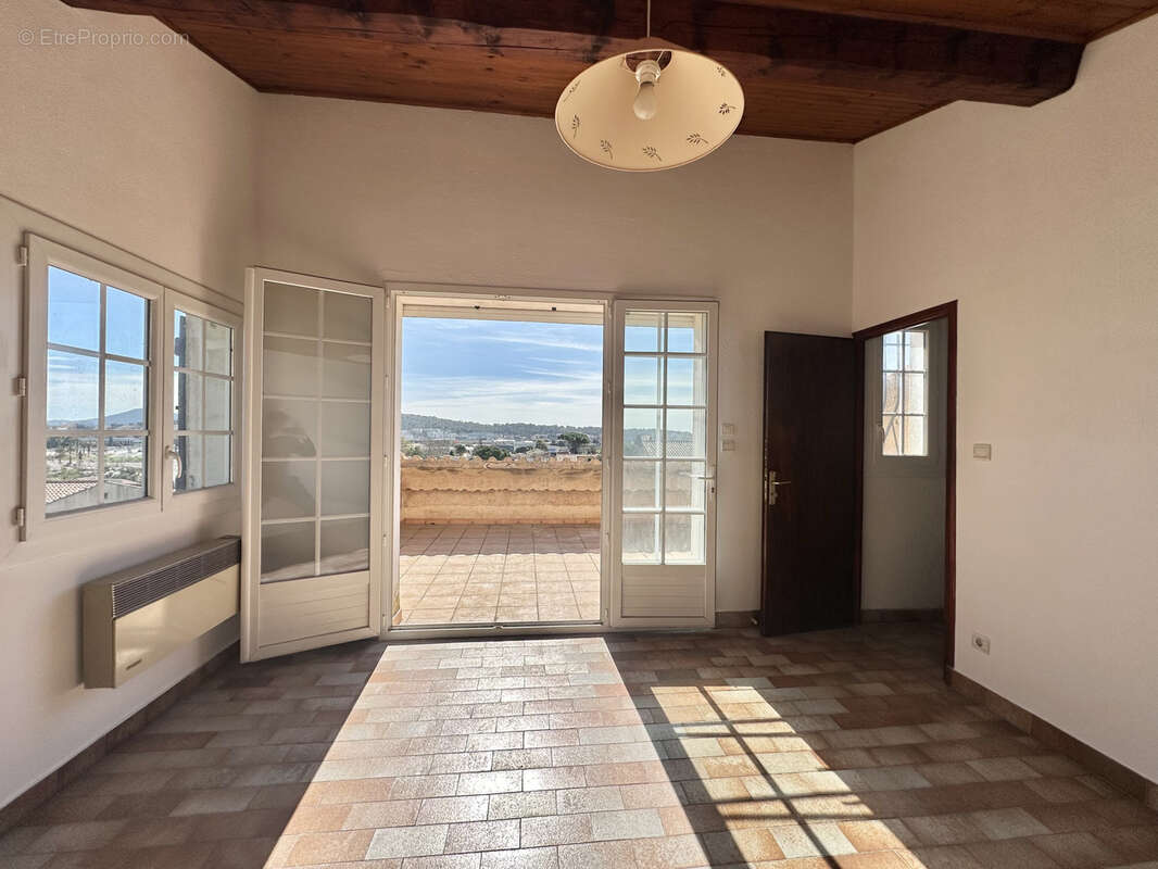 Maison à LA VALETTE-DU-VAR