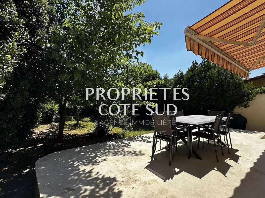 Maison à MONTFAUCON