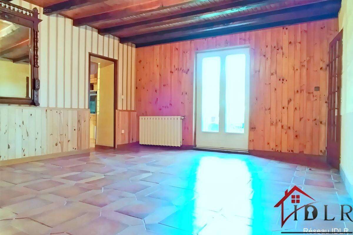 Maison sept pièces, 183 mètres carrés avec grange - photo 12