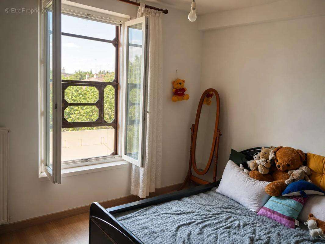 Maison de 4 pièces de 130 m² à Sainte-Eulalie - photo 27