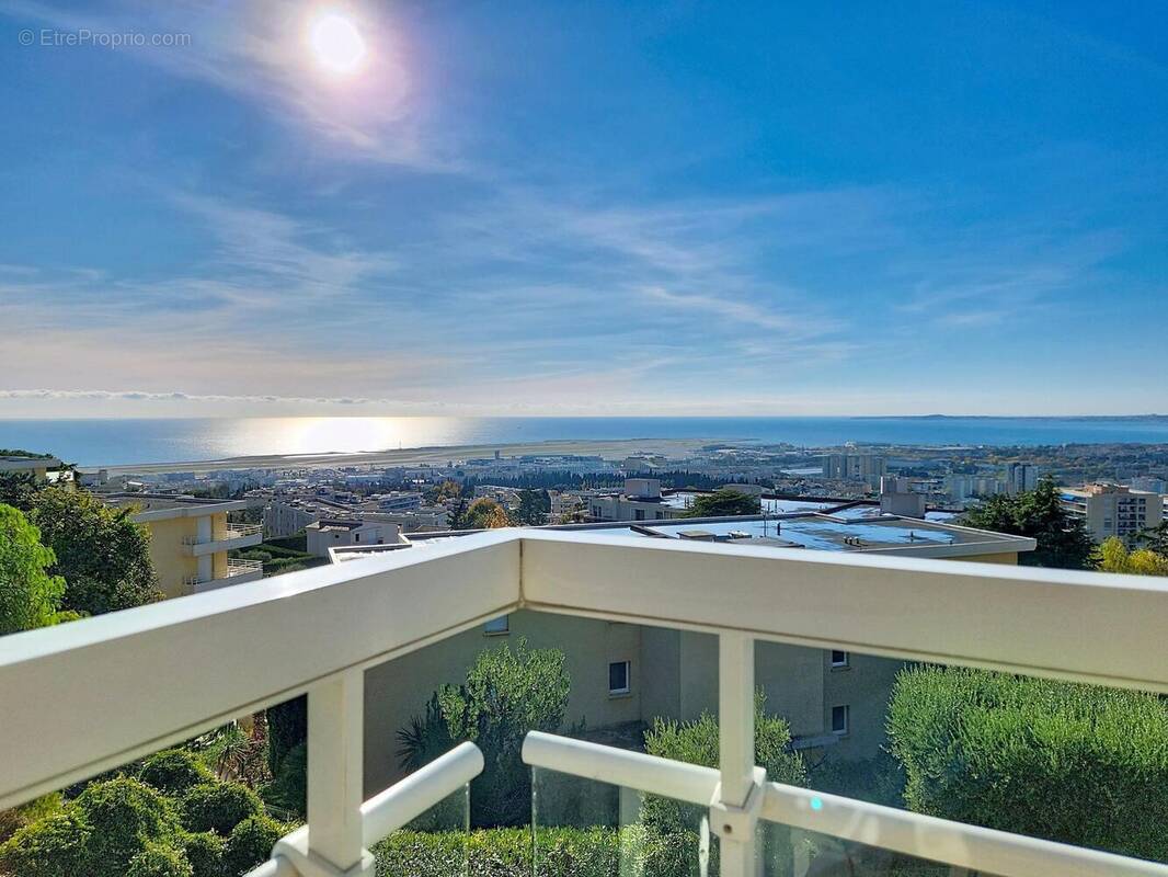 Photo 1 - Appartement à NICE