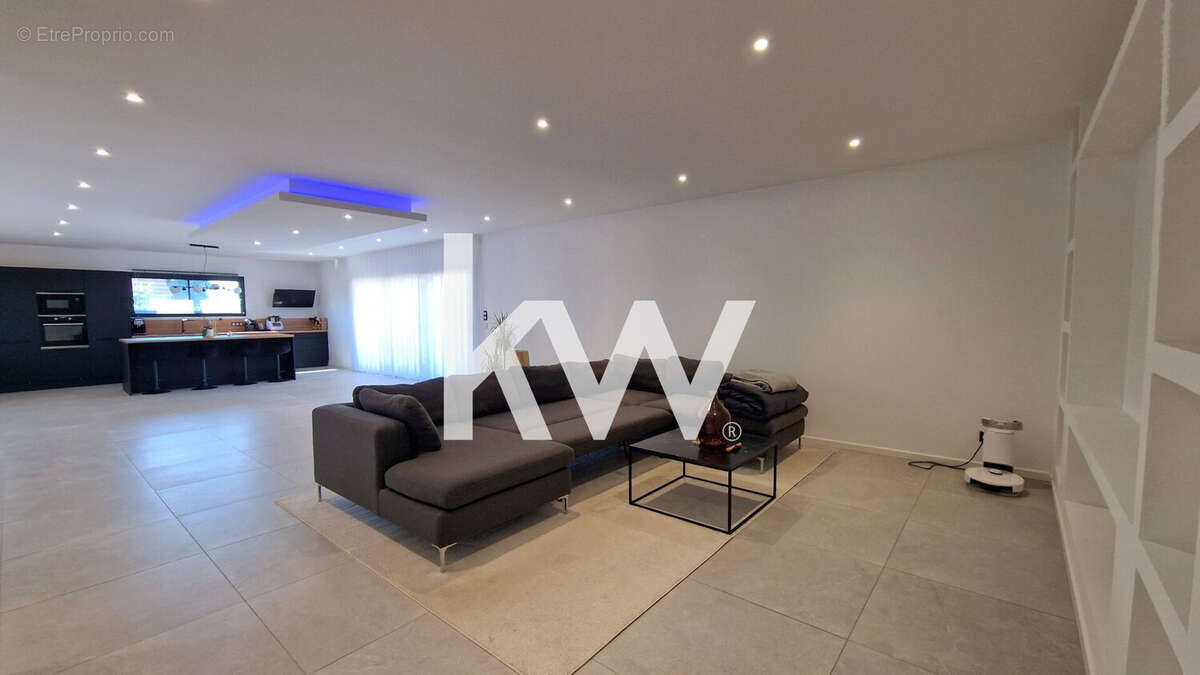 Maison 178 m² à Dampierre  - photo 4