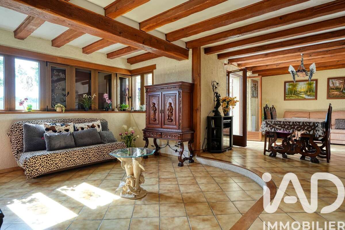 Maison 155 m² à Courson-Monteloup  - photo 7
