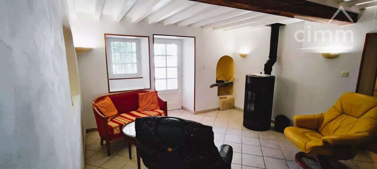 Maison à COMBOVIN