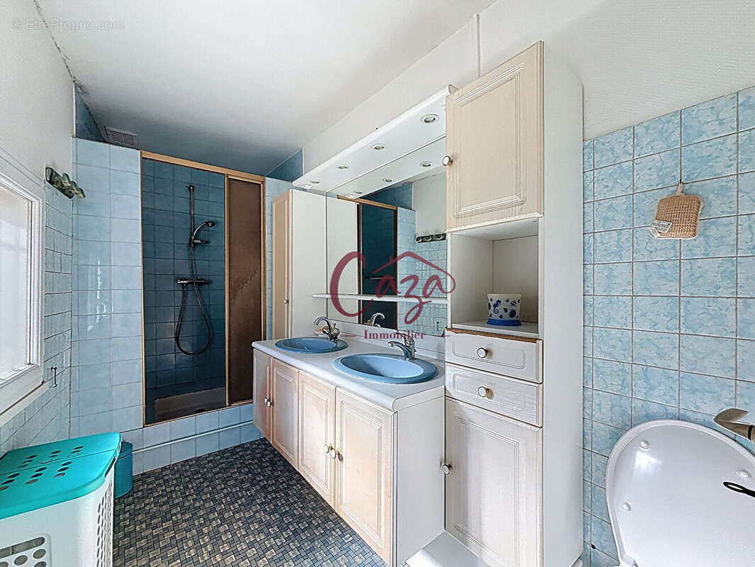 Maison à CAMBLANES-ET-MEYNAC