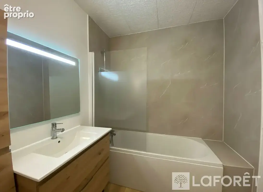 À vendre, Reims secteur Courlancy, Appartement T4, Cave et box - photo 2