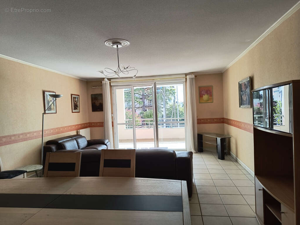 BRIVE bel appartement excellent état avec  Terrasse et balcon. - photo 5