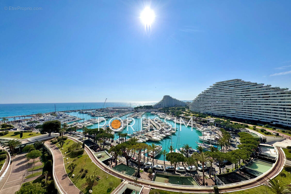 Appartement à VILLENEUVE-LOUBET