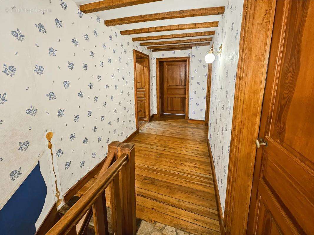 Maison à MILLY-SUR-THERAIN