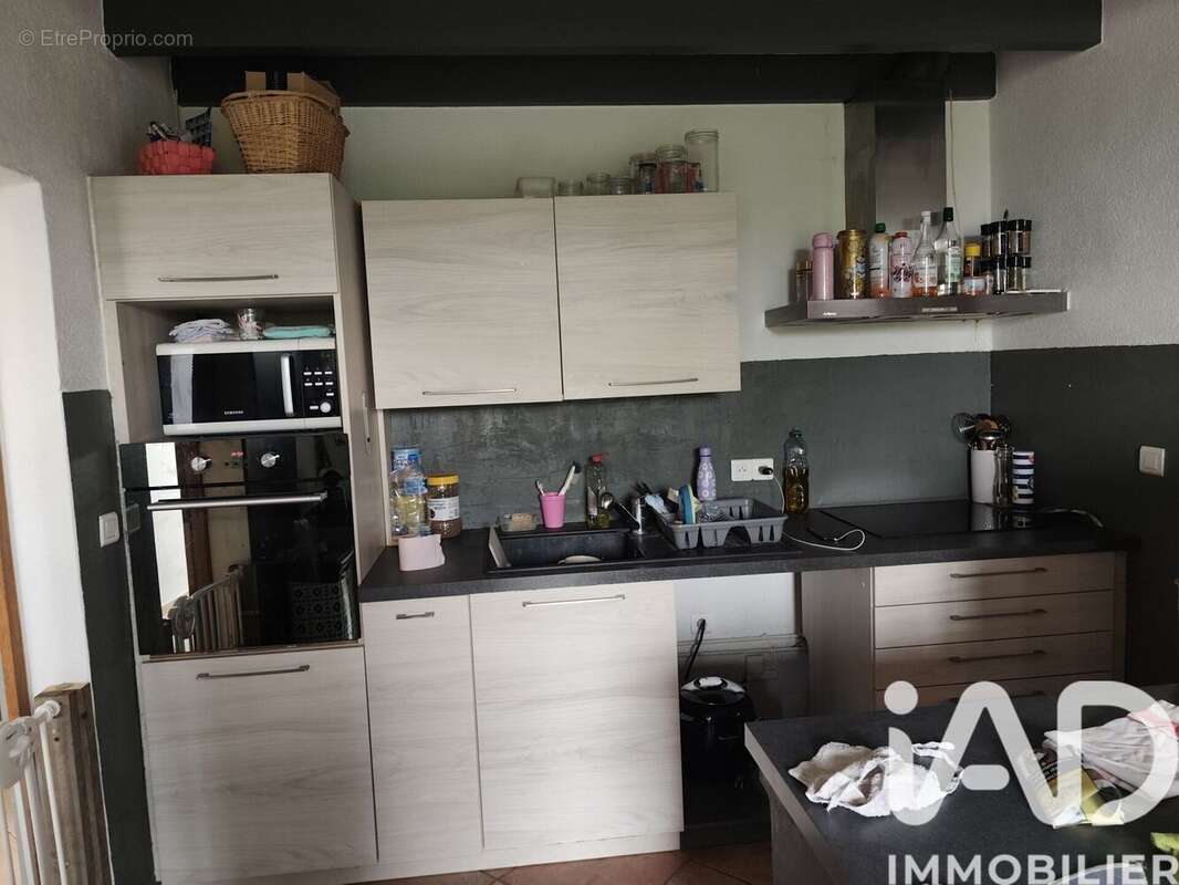 Maison 142 m² à Saint-Sulpice-De-Pommiers  - photo 8