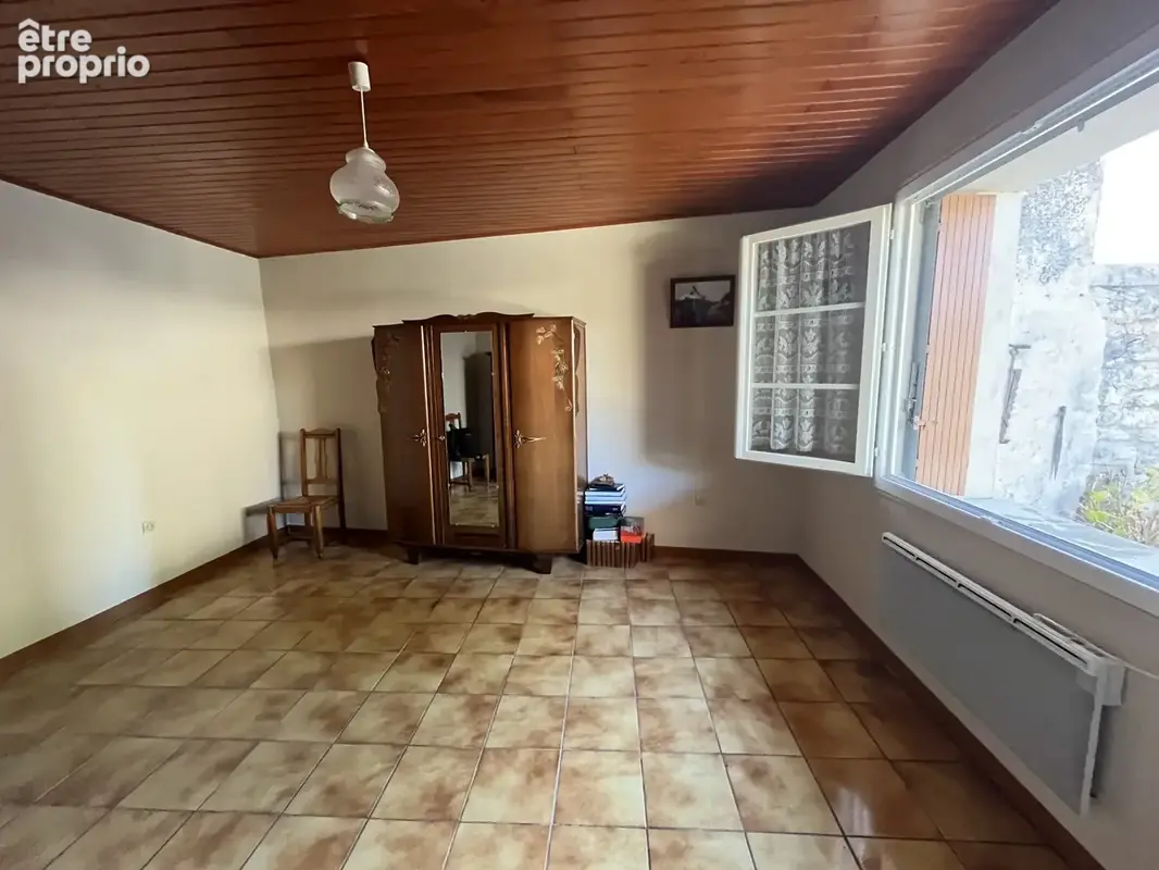 Entre LAREOLE ET LANGON- Maison de village de 83 M2 avec cour, garage attenant et petite dépendance - photo 10