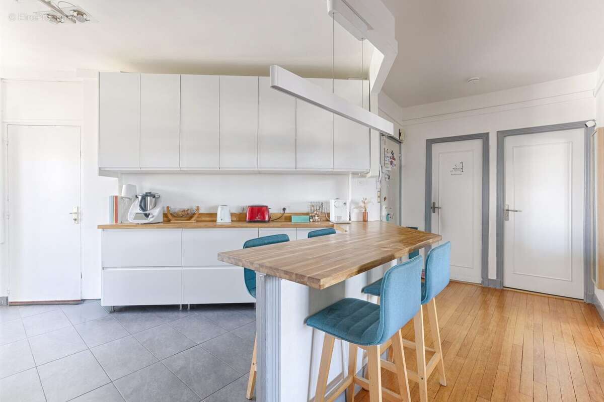 Appartement à LA GARENNE-COLOMBES