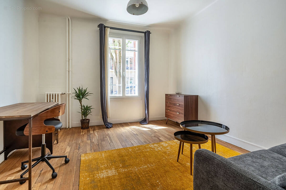 Appartement à PARIS-11E
