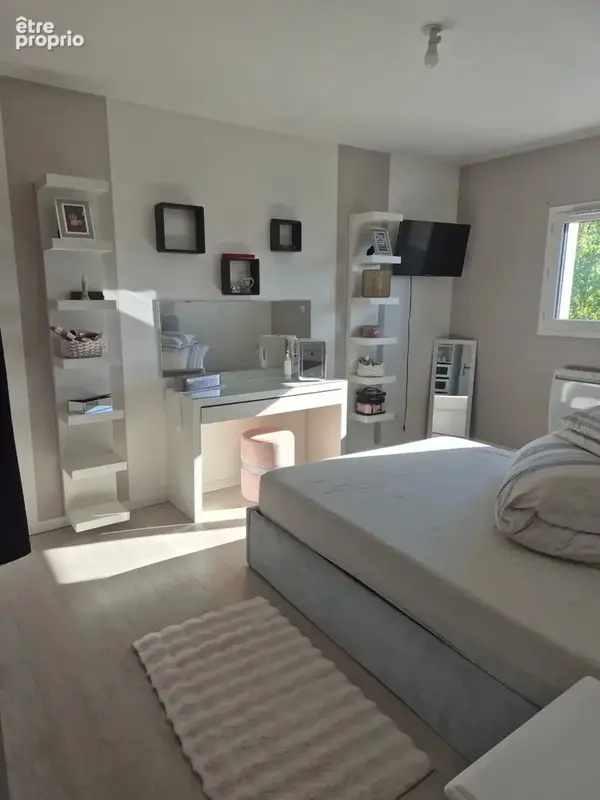 Maison 142m2, piscine , 2 mns de Neuville. - photo 6