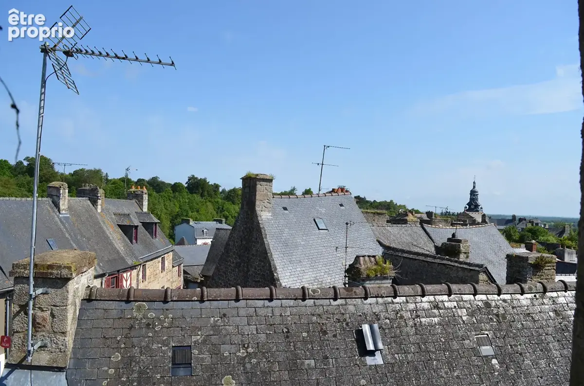 Maison de caractère à rénover au coeur de la  fabuleuse cité médiévale de Moncontour - photo 10