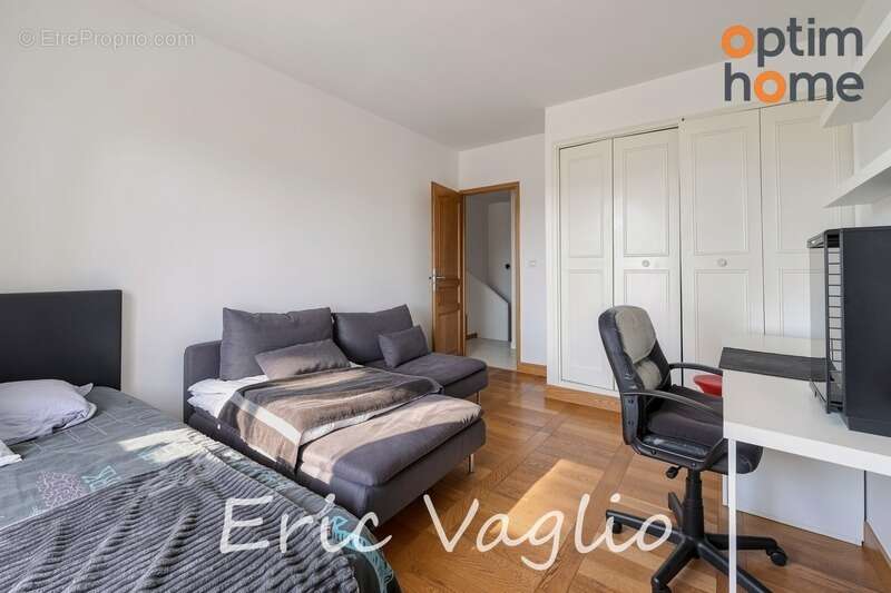 Bouc Bel Air (Aix à 10 mn) - Vente Belle Villa T5 de 169 M2 + dépendances 100 m2, sur un terrain clos et arboré de 1257 M2 avec  - photo 23
