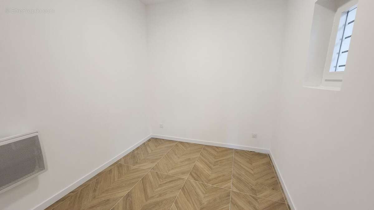 LA CIOTAT - APPARTEMENT T3 - rénové - port-vieux - centre - - Appartement à LA CIOTAT