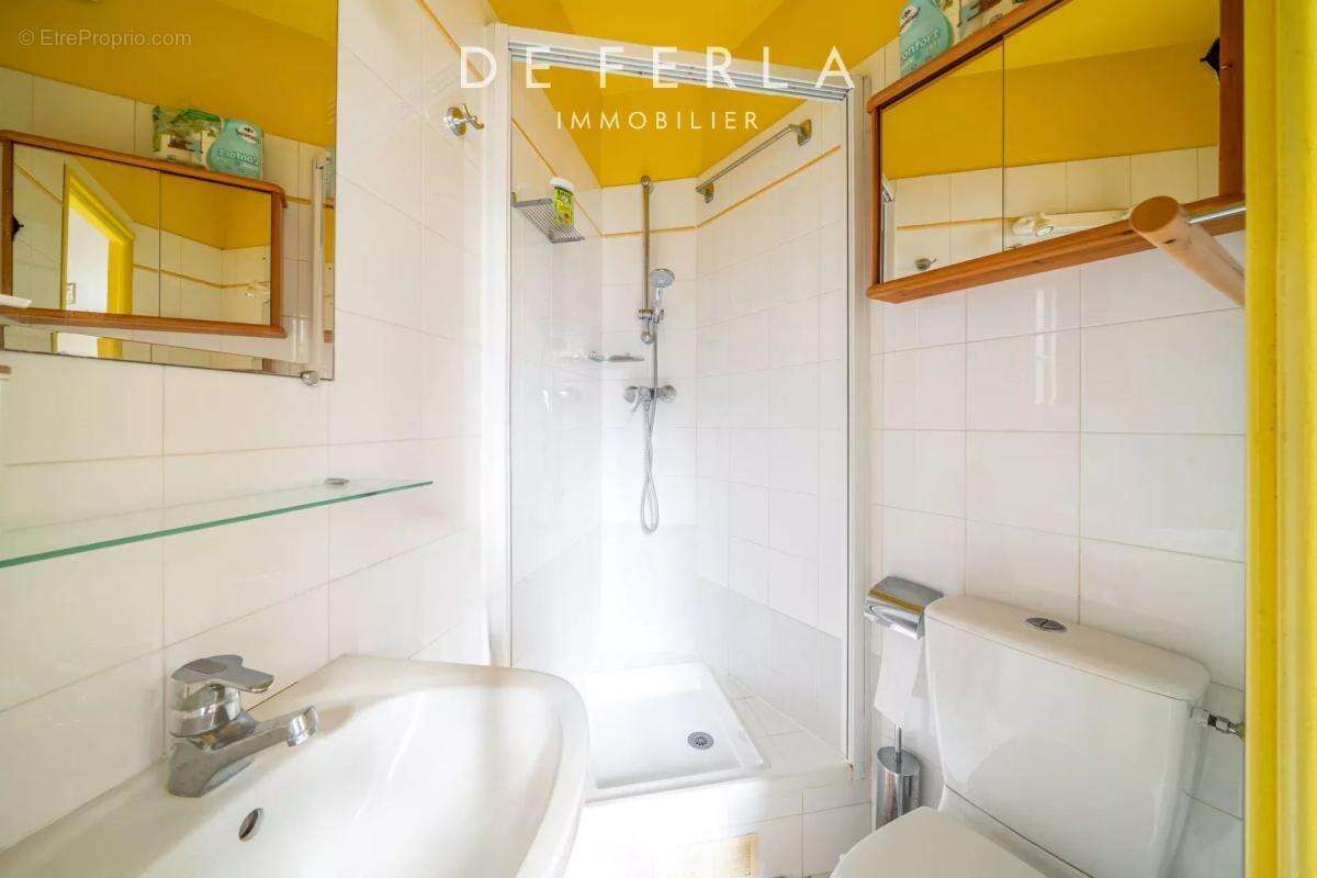 Appartement à PARIS-14E