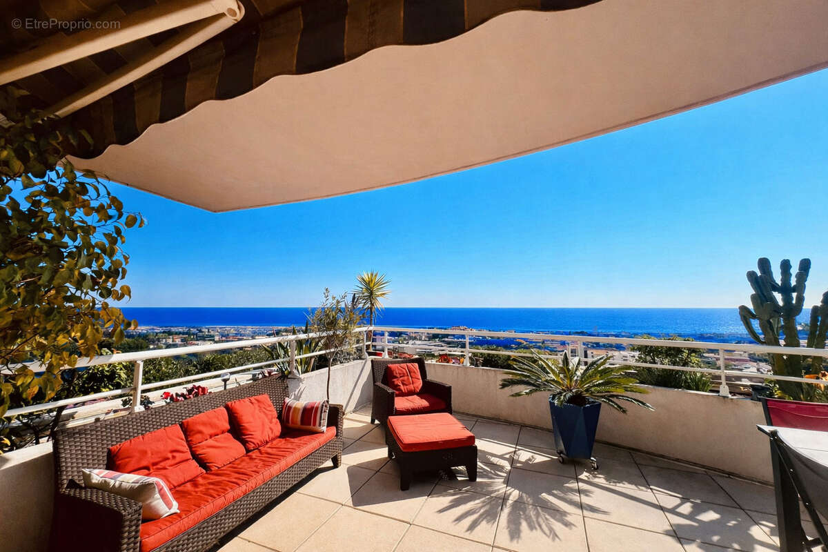Appartement à SAINT-LAURENT-DU-VAR
