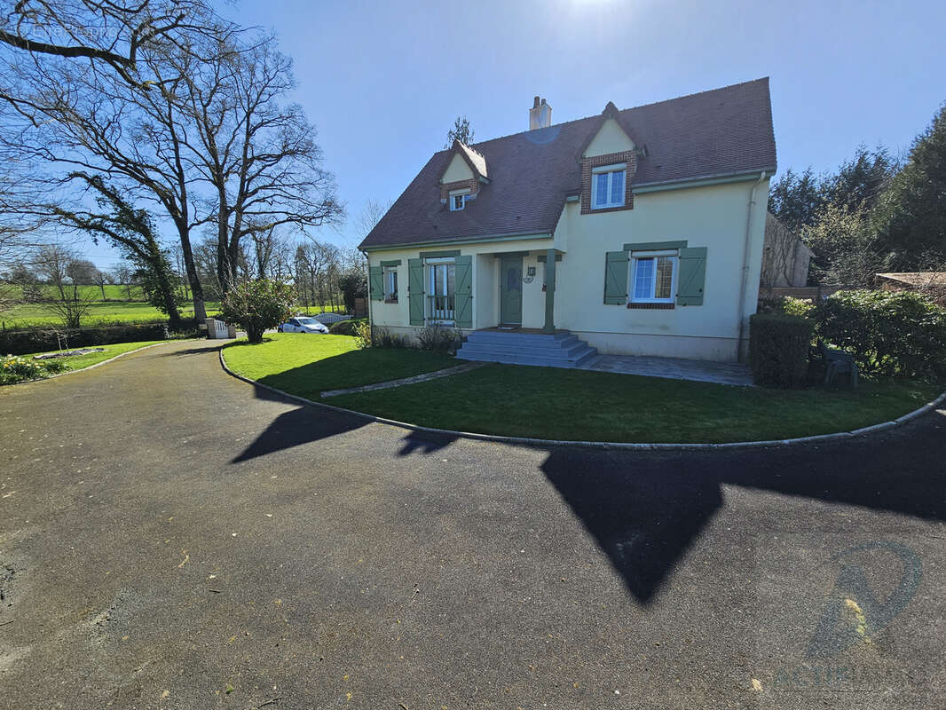 Maison à MESSEI