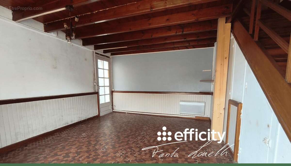 Maison 117 m² à Saint-Hilaire-La-Palud  - photo 2