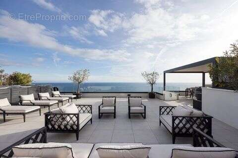 Appartement à ROQUEBRUNE-CAP-MARTIN
