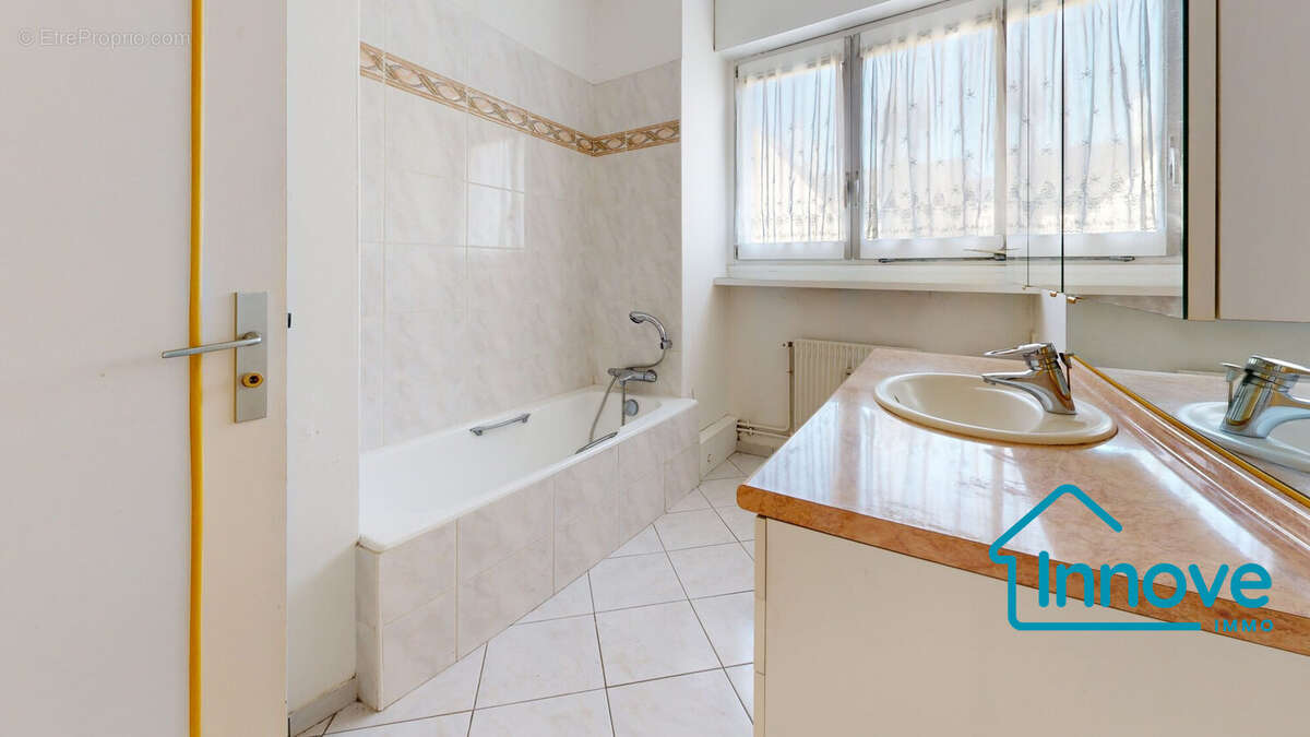 Appartement 78 m² à Versailles  - photo 8