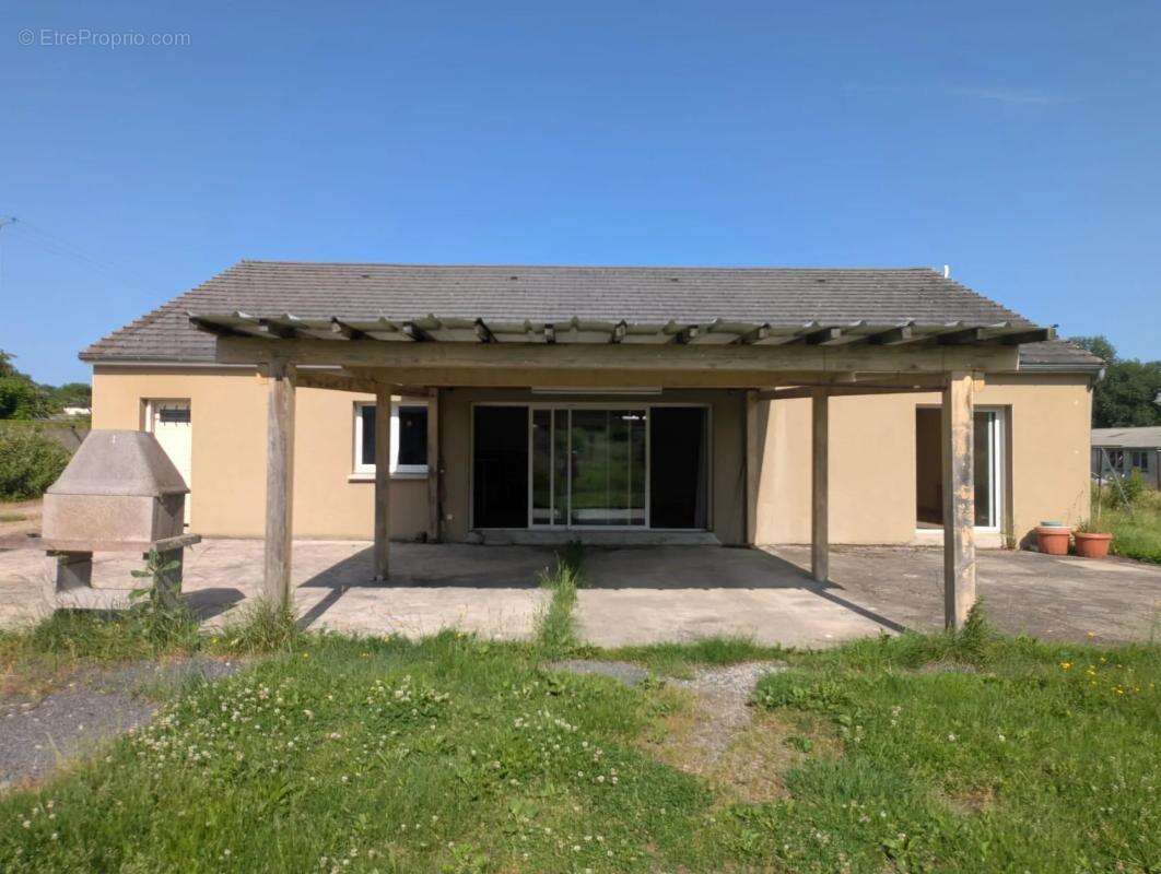 Maison à CHAMPAGNAC
