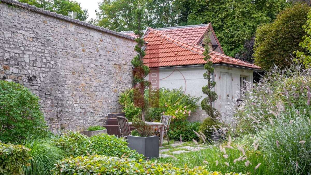 Maison à FONTAINEBLEAU