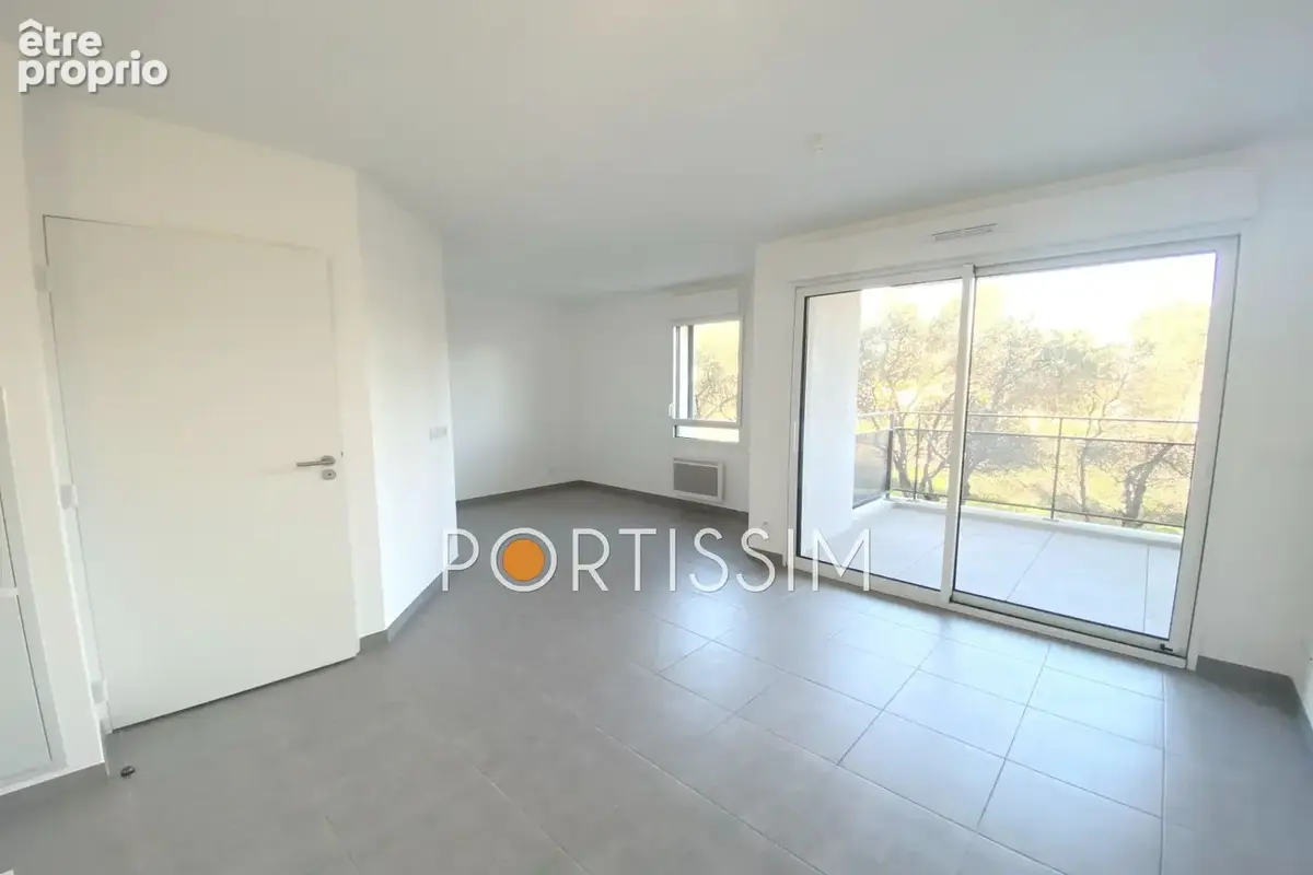 Appartement 1 pièce 25 m² à vendre à Villeneuve-Loubet (06270) - photo 2