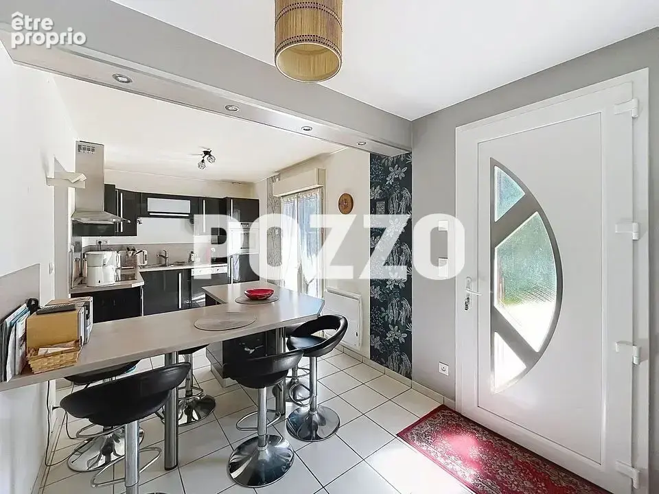 Saint-lo maison offrant de belles prestations quartier residentiel et calme - photo 3