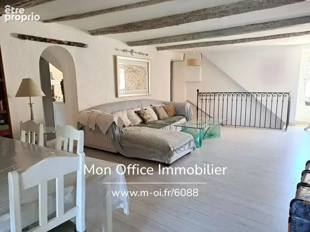 Référence : 6088-VCL - Maison centre ville - Au calme, jardin et garage - 13 330 PELISSANNE - photo 10