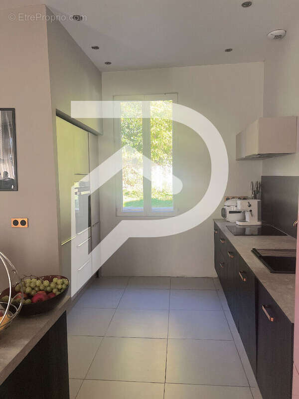 Maison pierre plain pied à Fronsac 105 m2 - photo 6