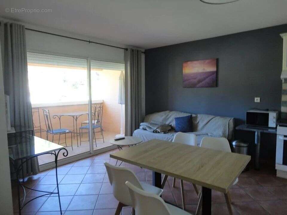 Appartement à GREOUX-LES-BAINS