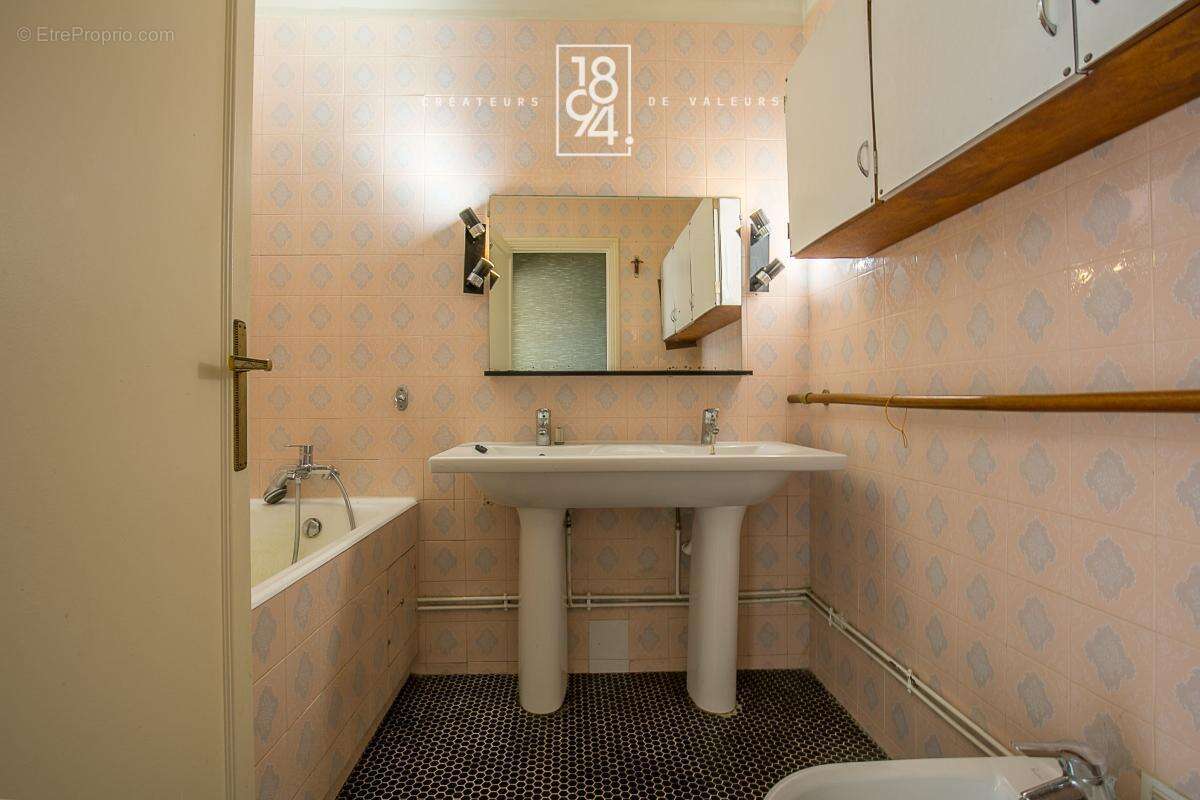 Appartement à MARSEILLE-9E