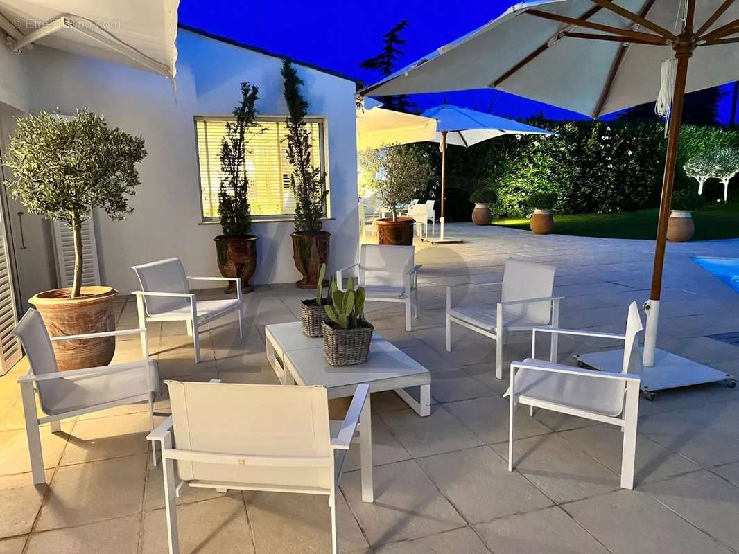 Maison à VILLENEUVE-LOUBET