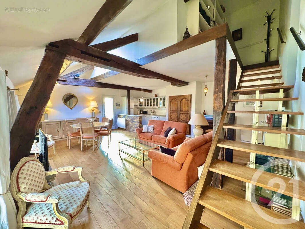 Appartement à FONTAINEBLEAU