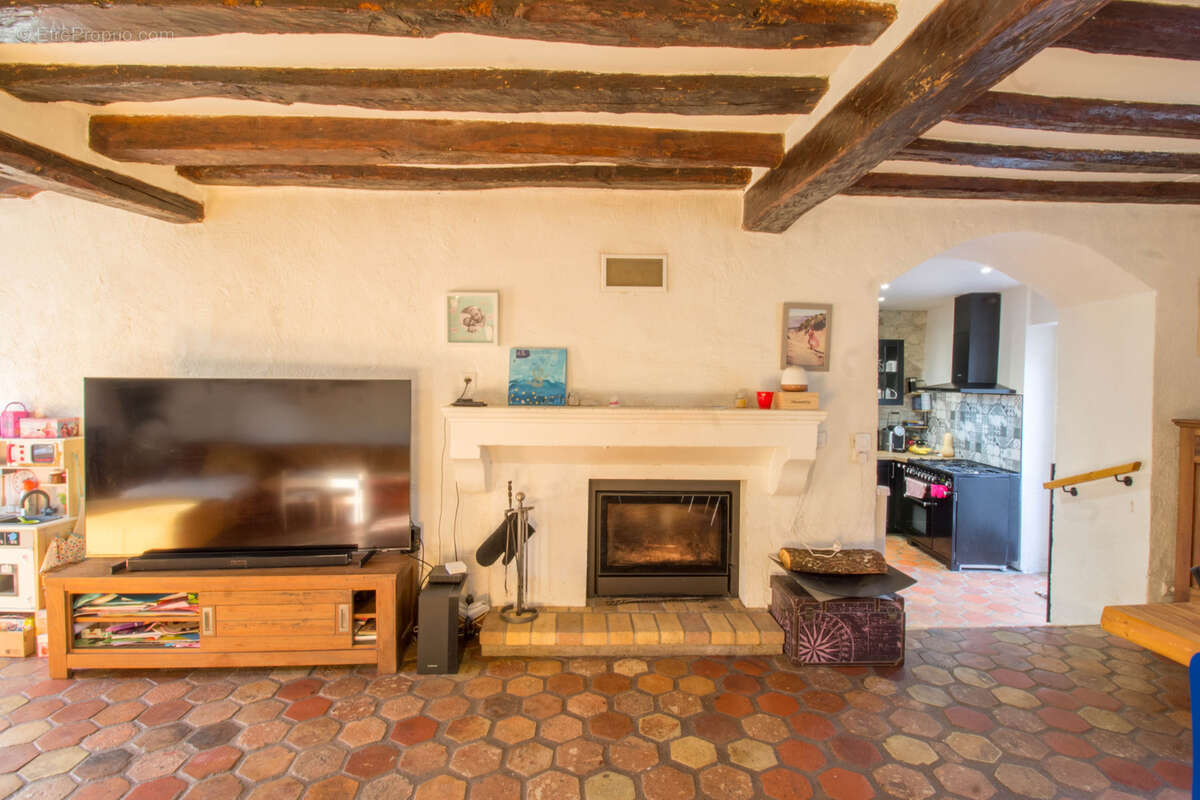 Maison à VILLENEUVE-SUR-AUVERS