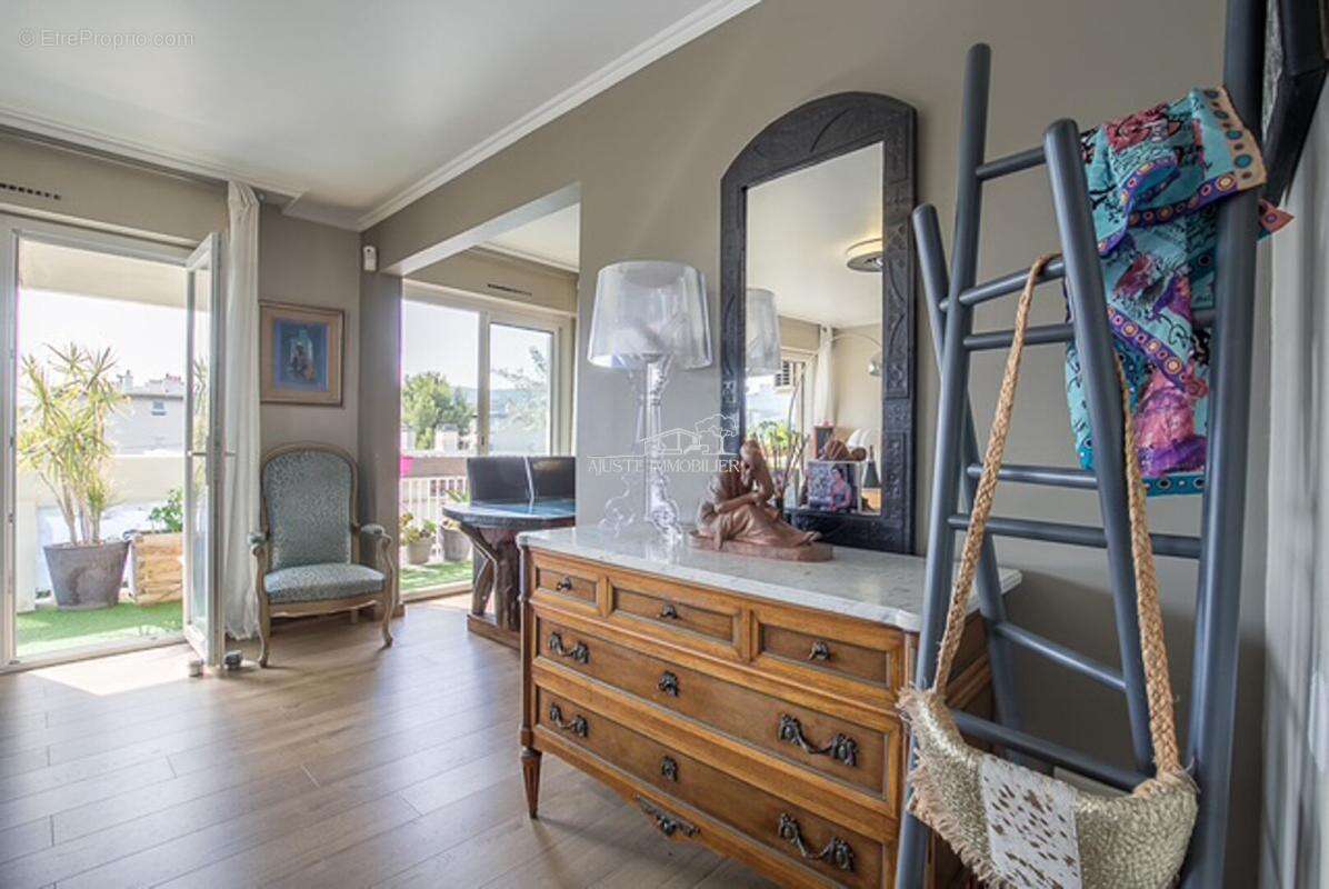 Appartement à MARSEILLE-8E