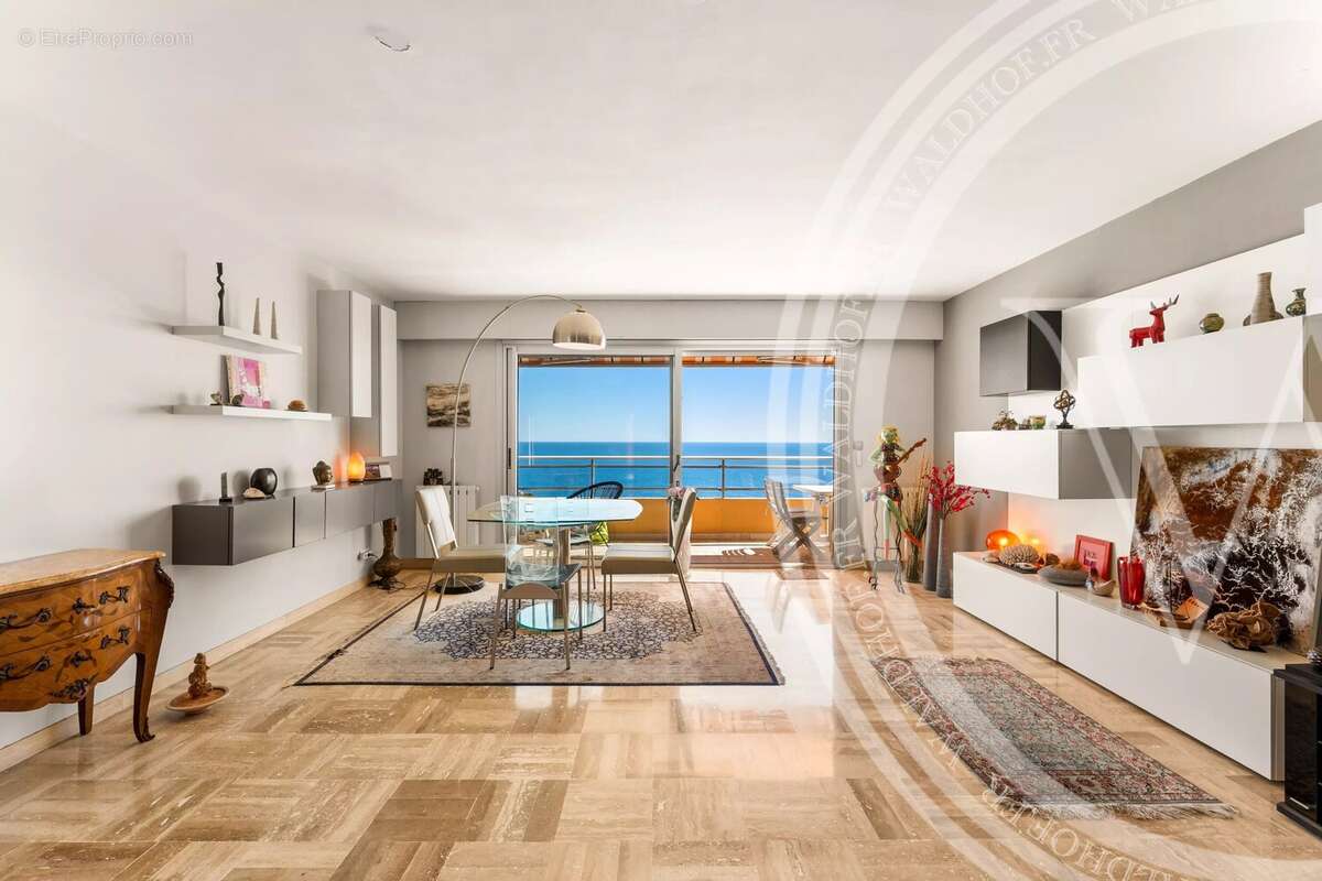 Appartement à ROQUEBRUNE-CAP-MARTIN