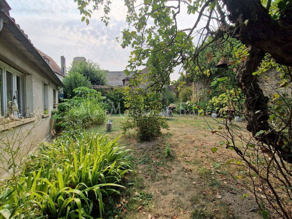 Maison à SAINT-POURCAIN-SUR-SIOULE