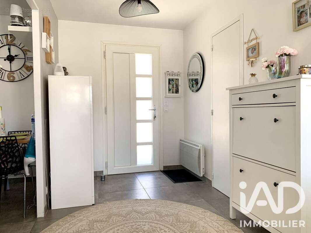 Maison 160 m² à Saint-Pryve-Saint-Mesmin  - photo 2