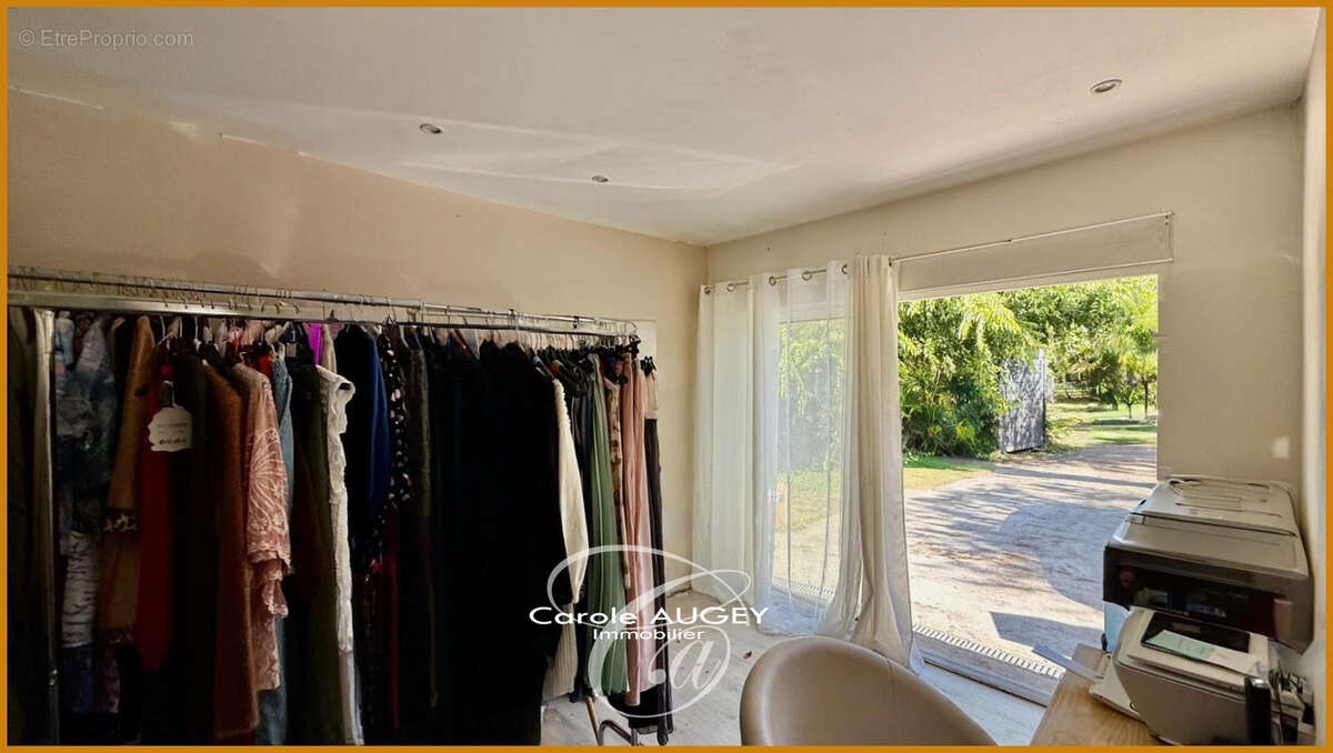 Maison à AMBARES-ET-LAGRAVE