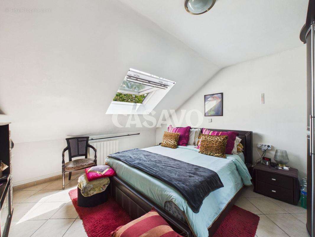 Vente Maison de ville 5 pièces de 92m² - 95140 Garges-lès-Gonesse - photo 11