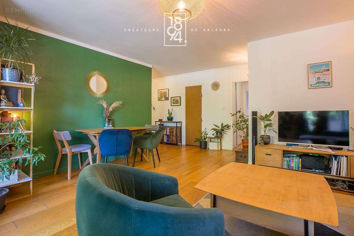 Appartement à MARSEILLE-9E