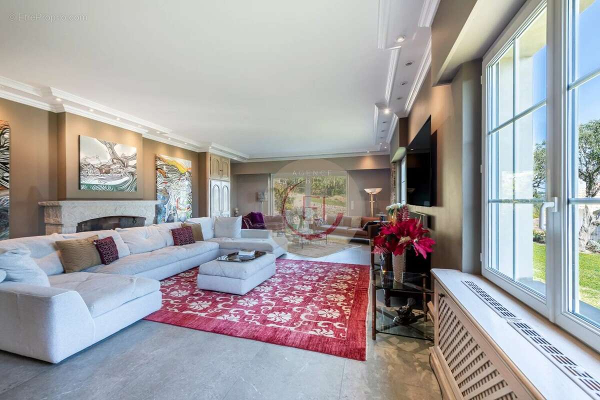 Maison à MOUGINS