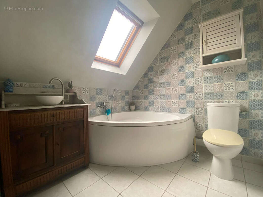 Maison à NEUILLY-SAINT-FRONT